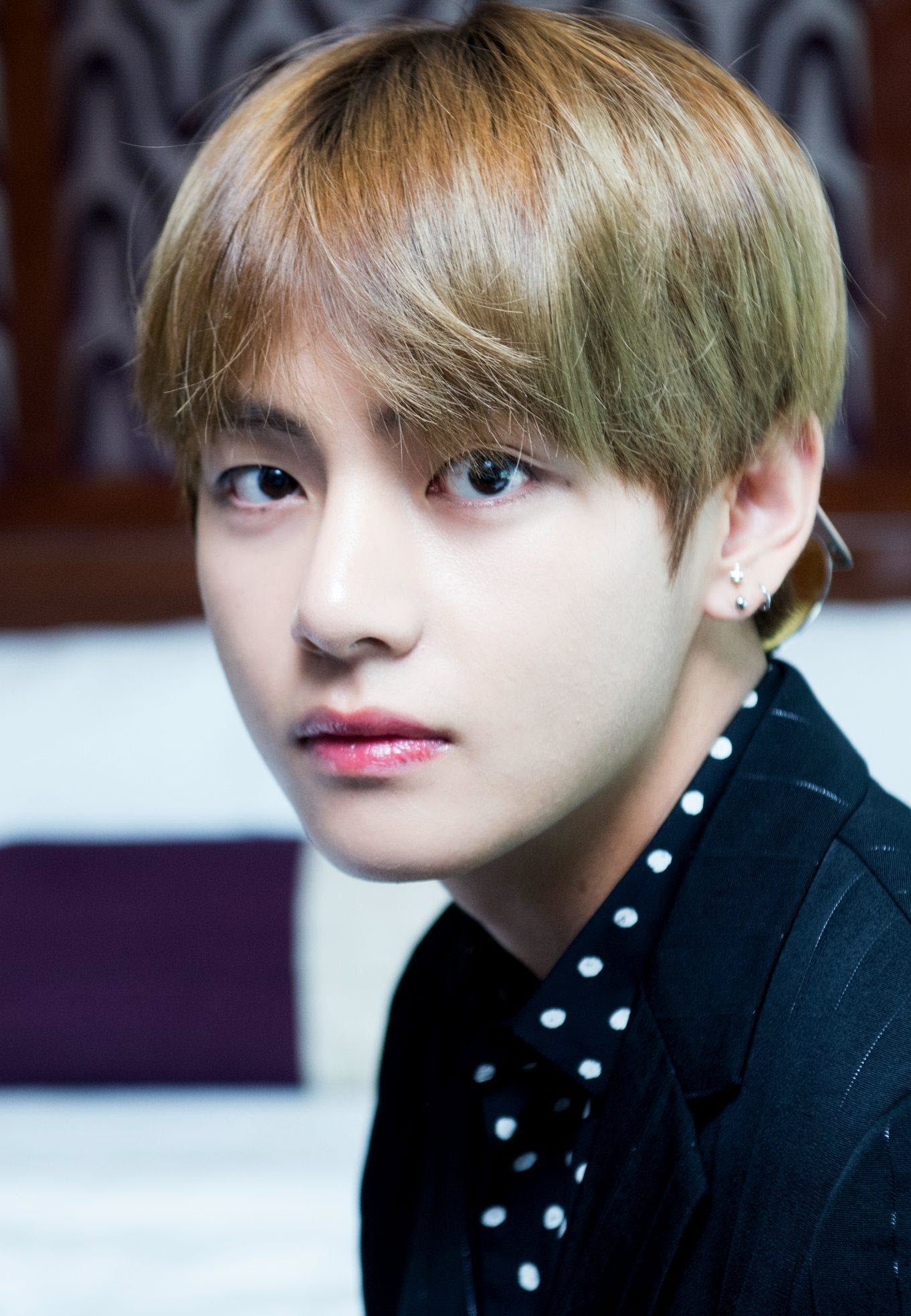 anh taehyung tuyet dep 013651748