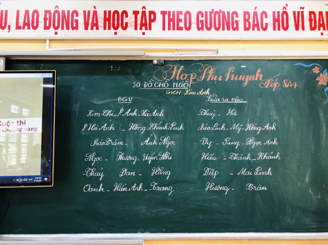 trang tri bang hop phu huynh nam moi 102428510